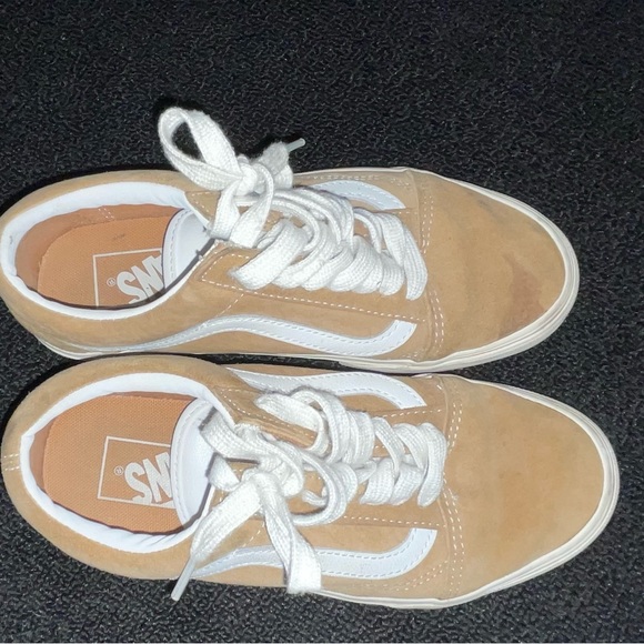 Vans - Picture 2 of 2